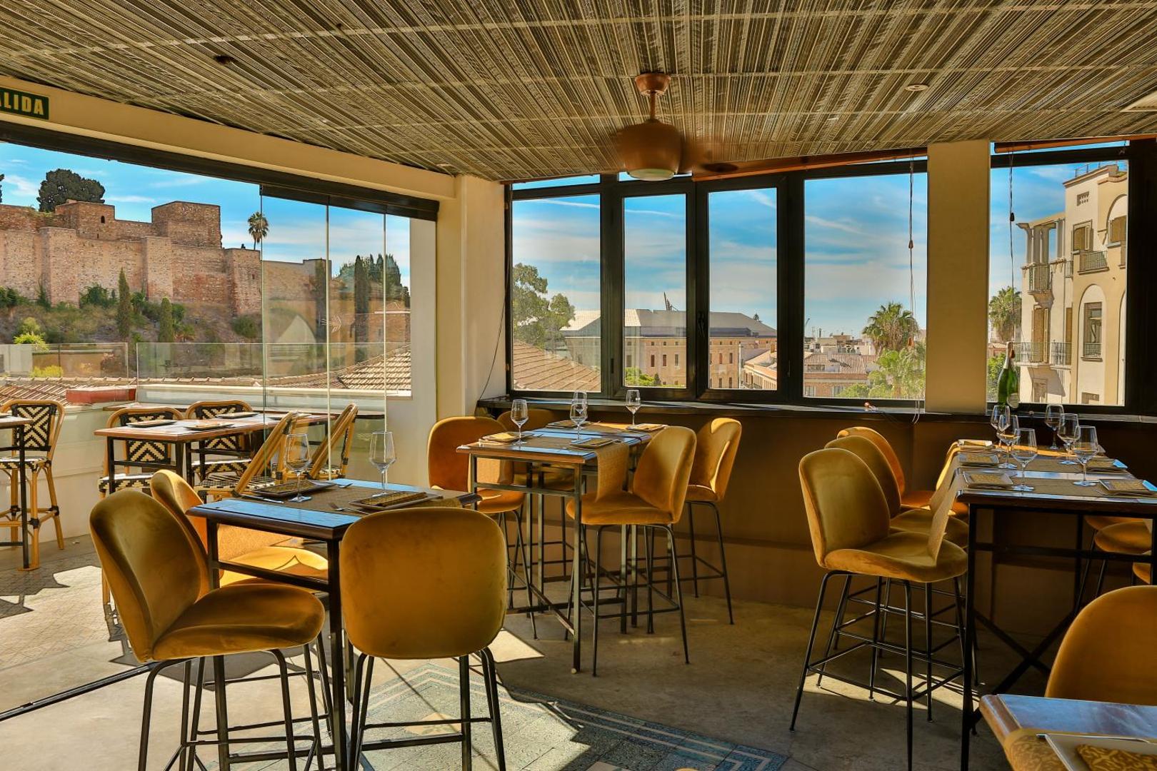 Alcazaba Premium Hotel 5