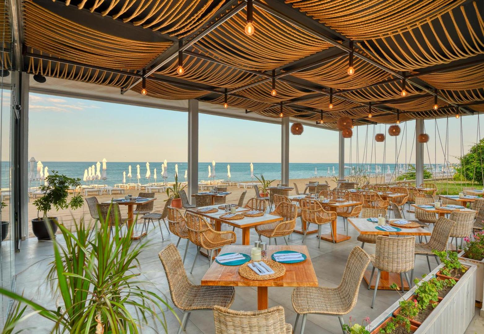 GRIFID Encanto Beach Hotel - MediSPA, Ultra All Inclusive & Private Beach 7