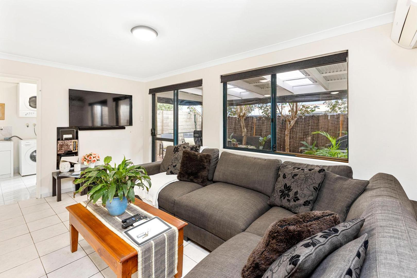 Remarkable Osborne Park Retreat – family sleeps 6