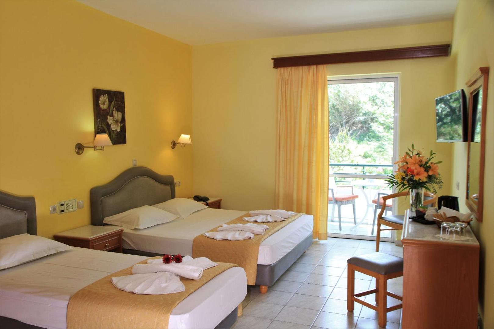 Dedalos Beach Hotel 3