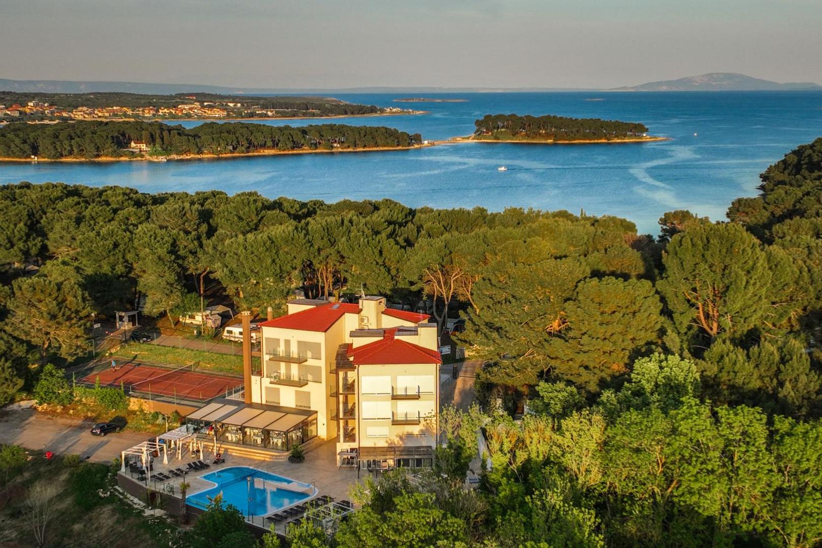 Premantura Resort - Hotel & Restaurant 8