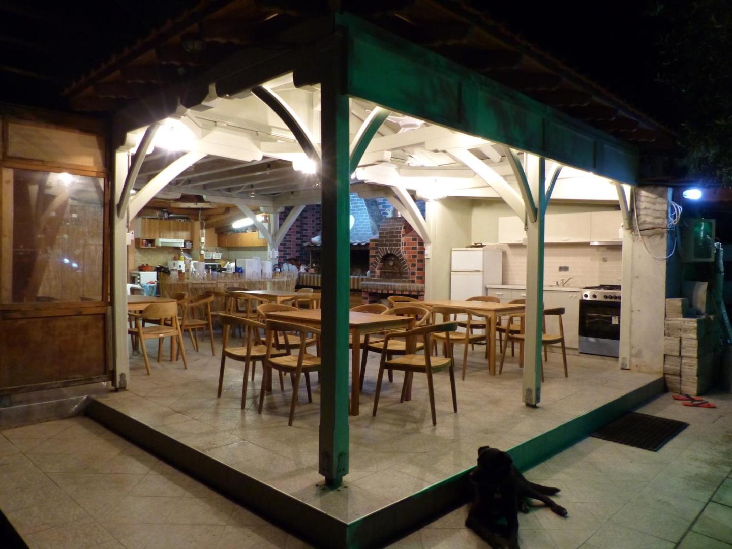 Makis Nest Apart-Hotel 5