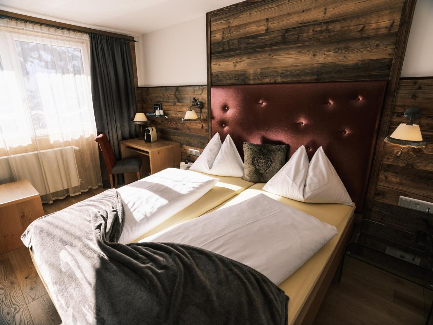 Hotel Kristall 8