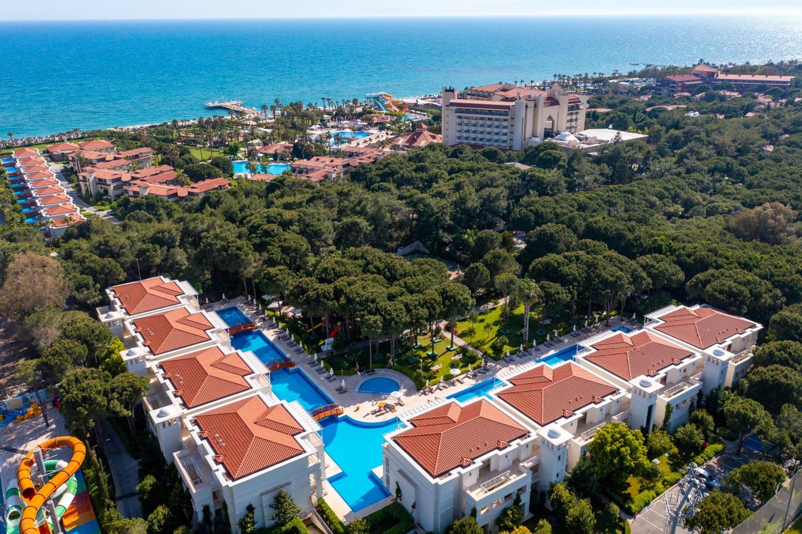 Bellis Deluxe Hotel & Heated for Winter Aqua Park 7