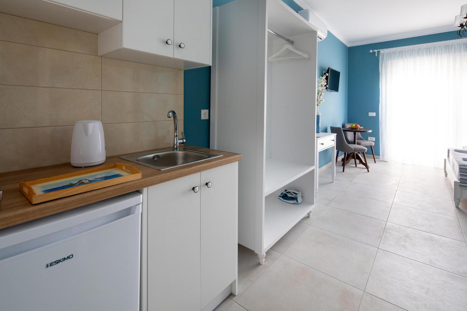 Evi Boutique Rooms 5