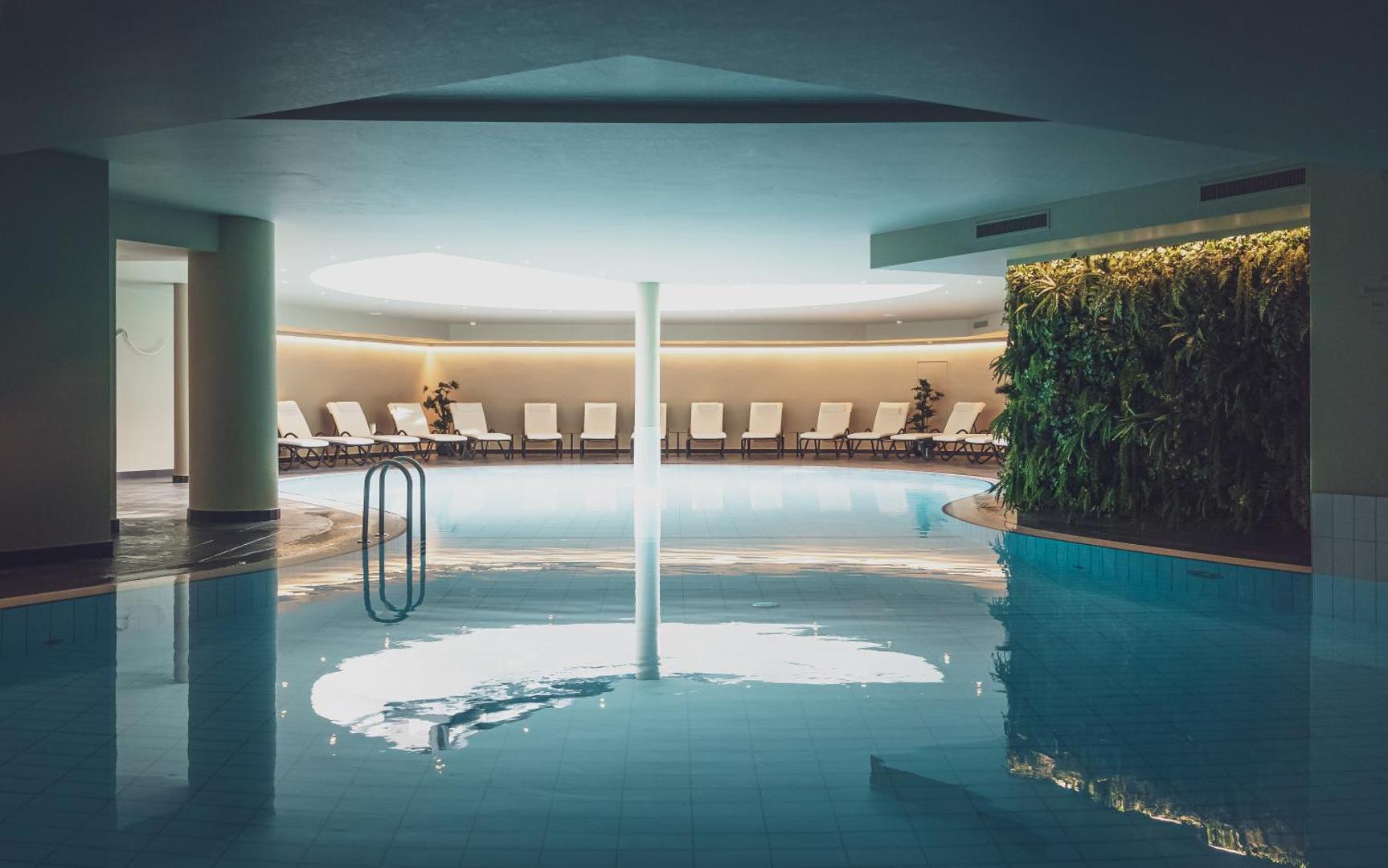 Hotel Waldhuus 5