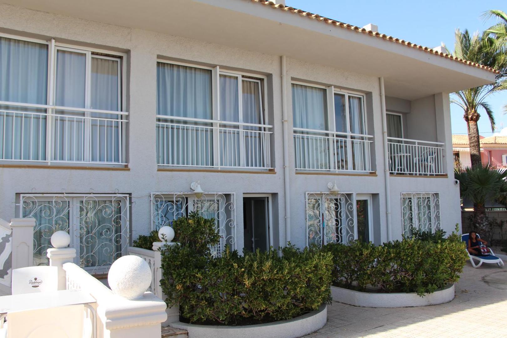 Hotel La Riviera 7