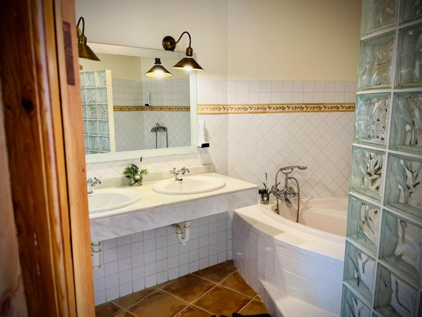 Hotel Rural Nou Dalt Muntanya, Orient 4