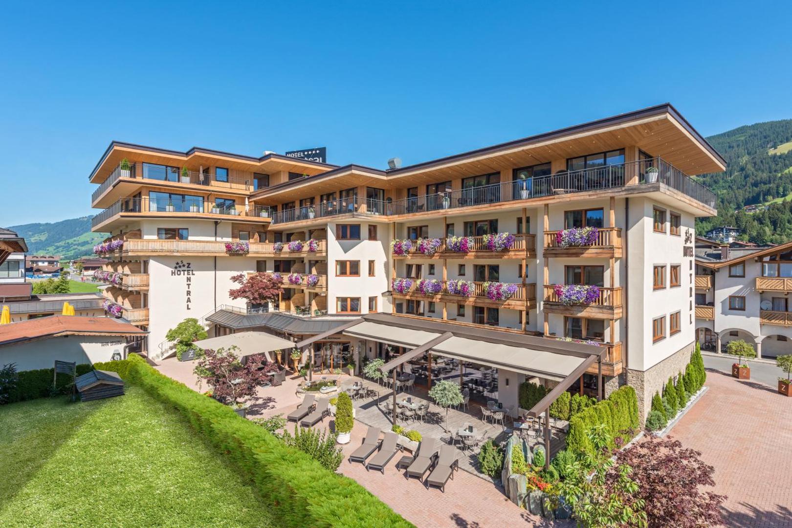 Hotel Zentral ****superior 1