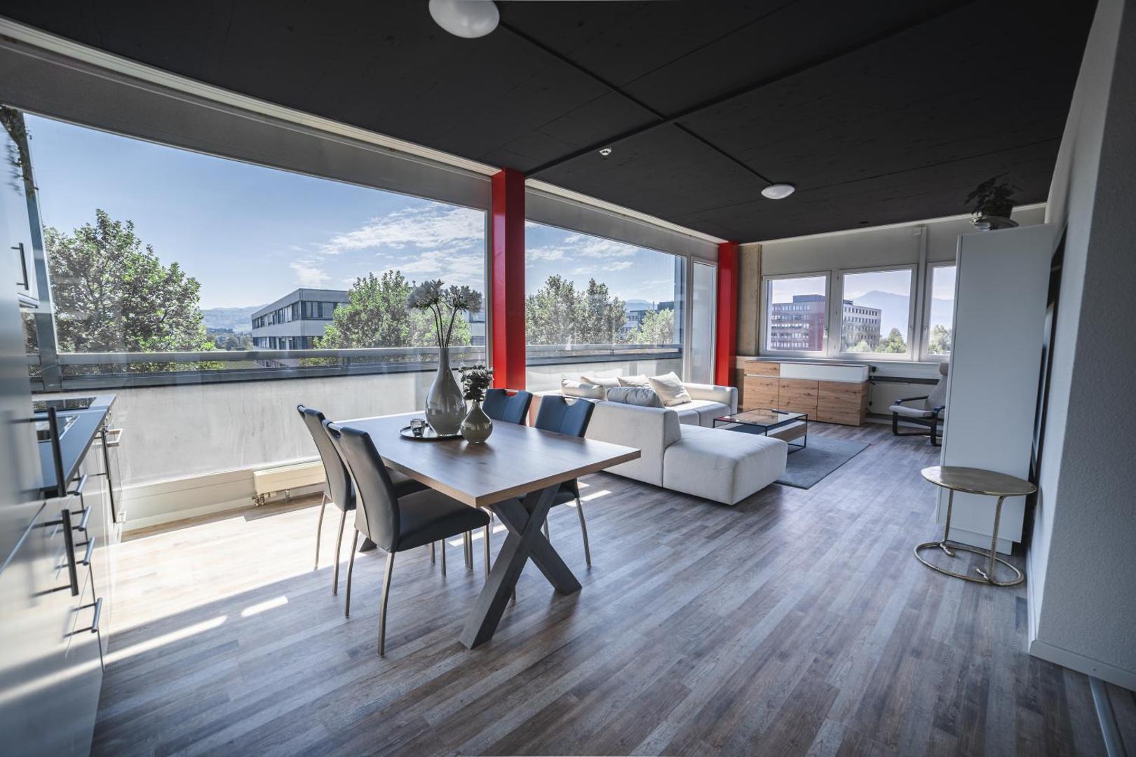 Pit Stop Apartments 5