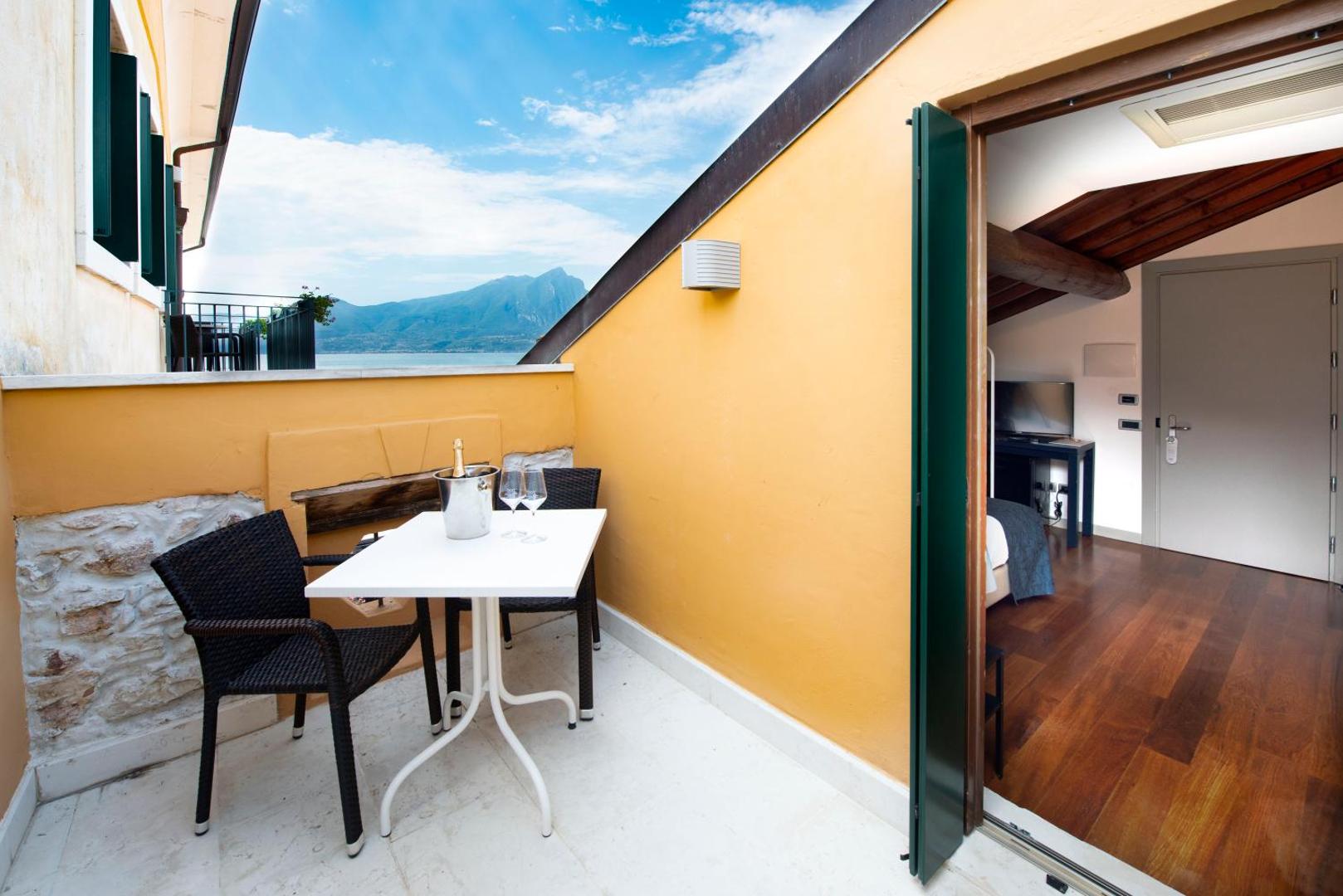 Hotel Del Porto 5