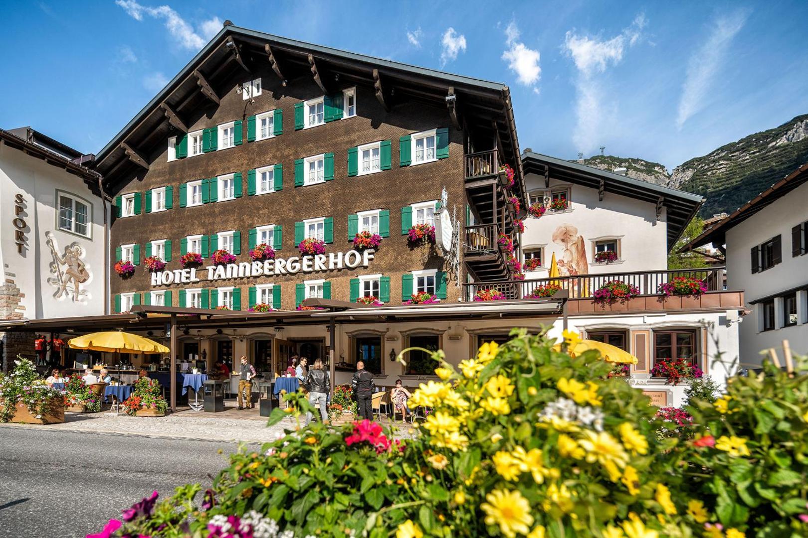 Hotel Tannbergerhof im Zentrum von Lech 1