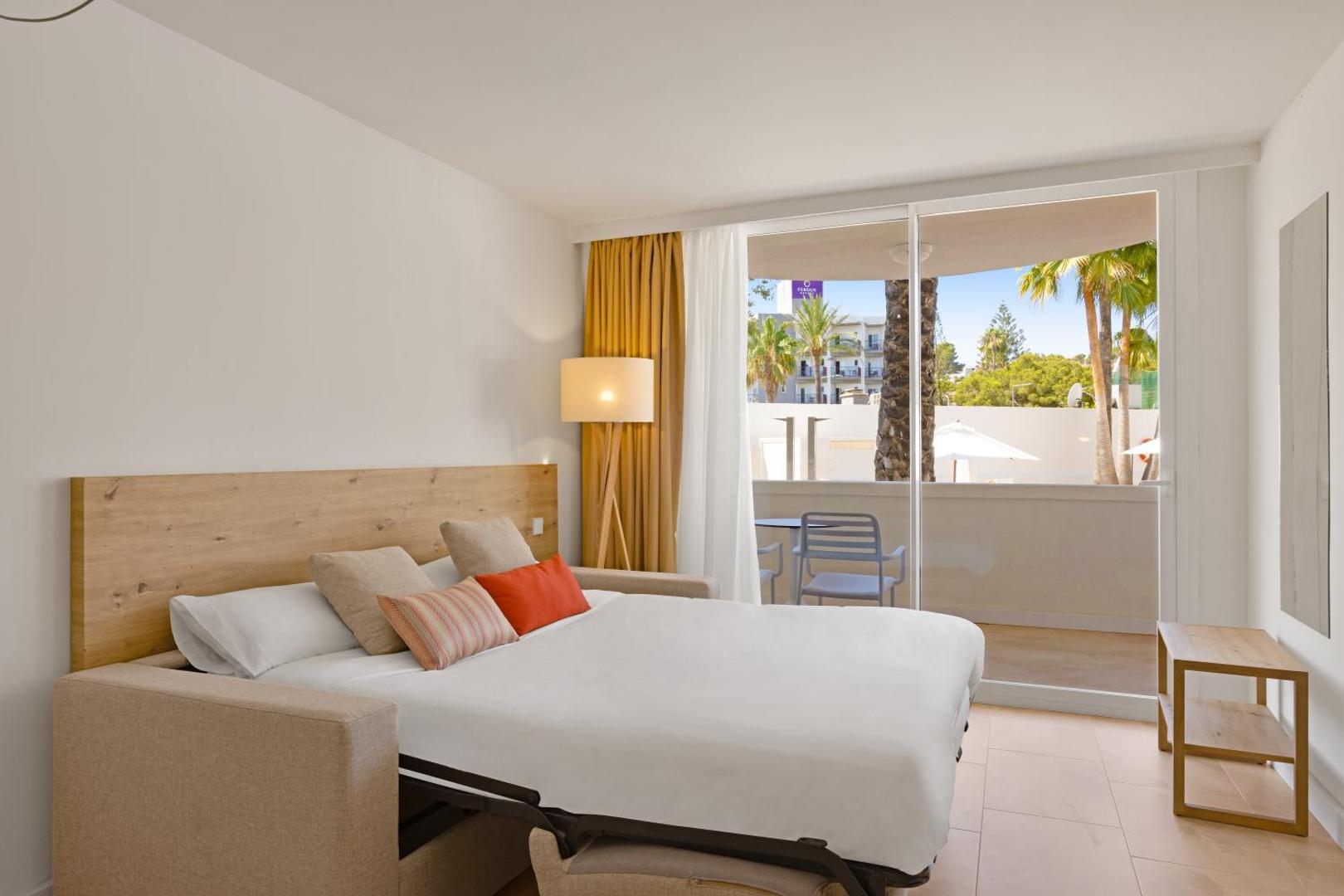 Palmanova Beach Apartments by TRH 3
