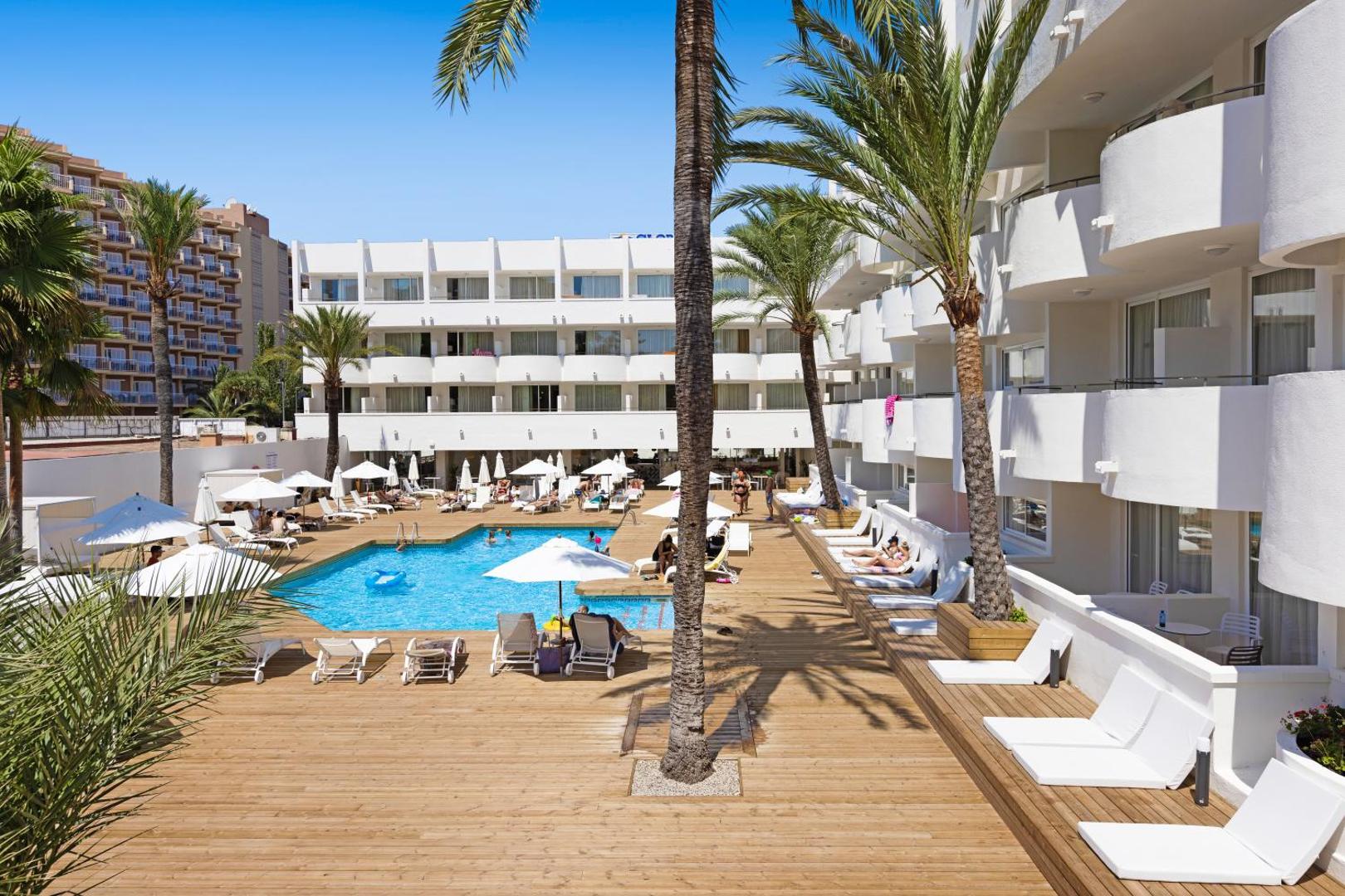 Palmanova Beach Apartments by TRH 8
