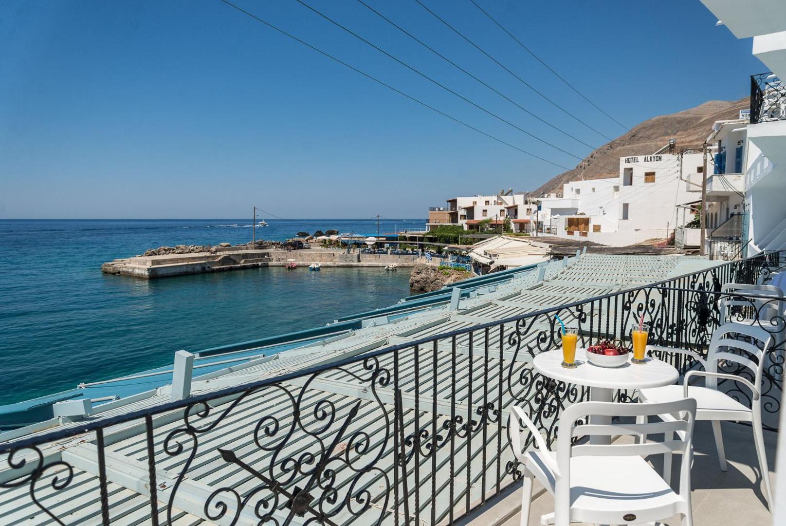 Samaria by the Sea 7