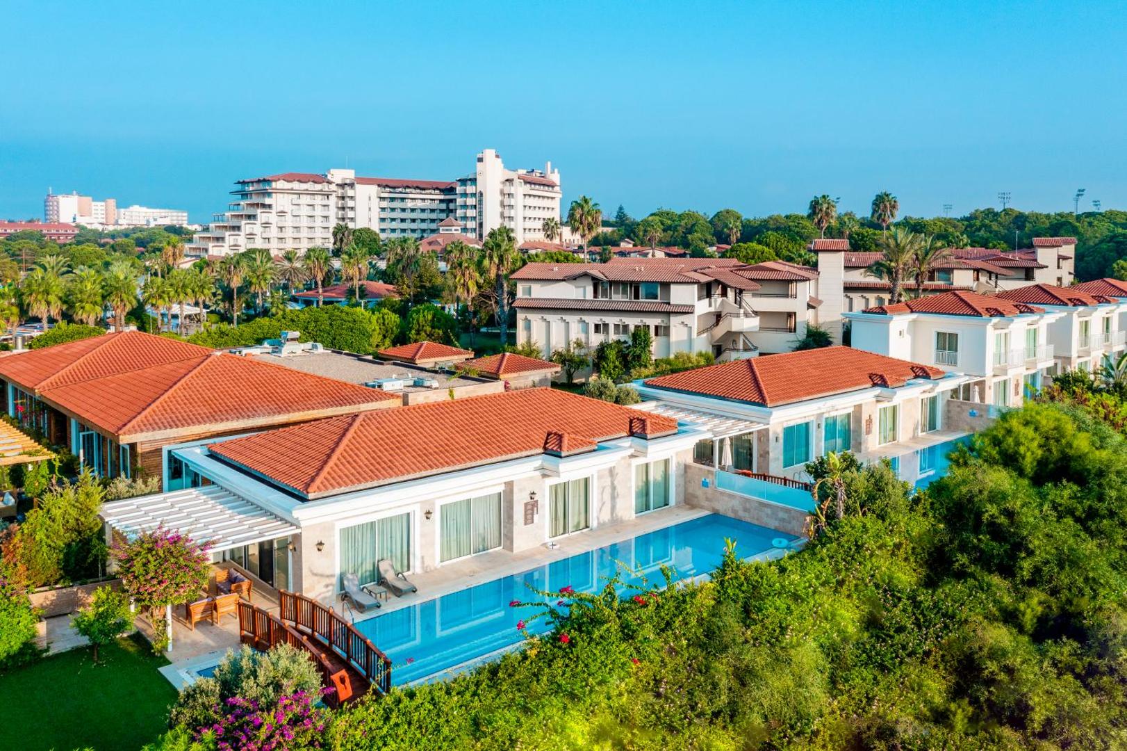Bellis Deluxe Hotel & Heated for Winter Aqua Park 5