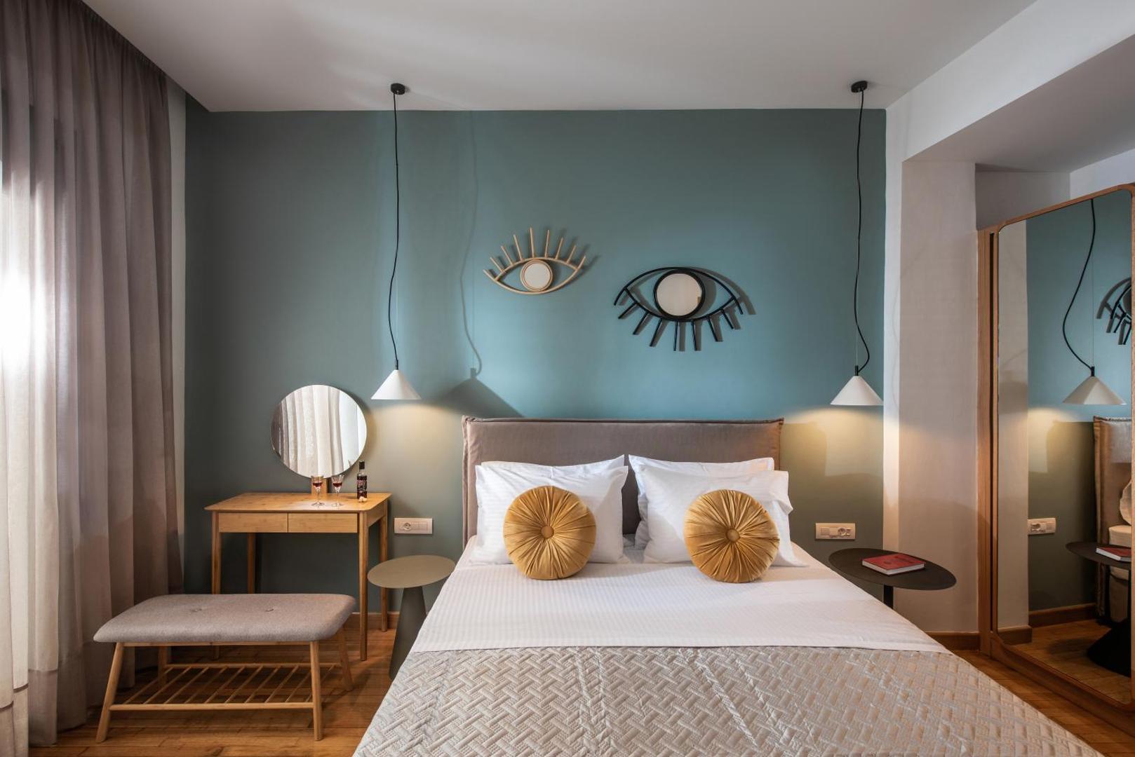 Kipos Boutique Suites 8