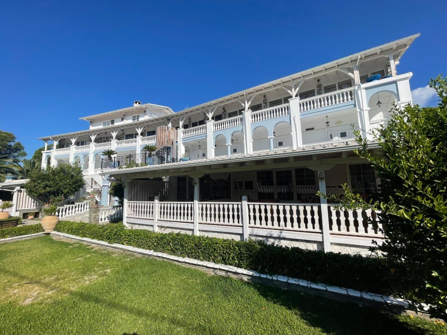 Diaporos Hotel 2
