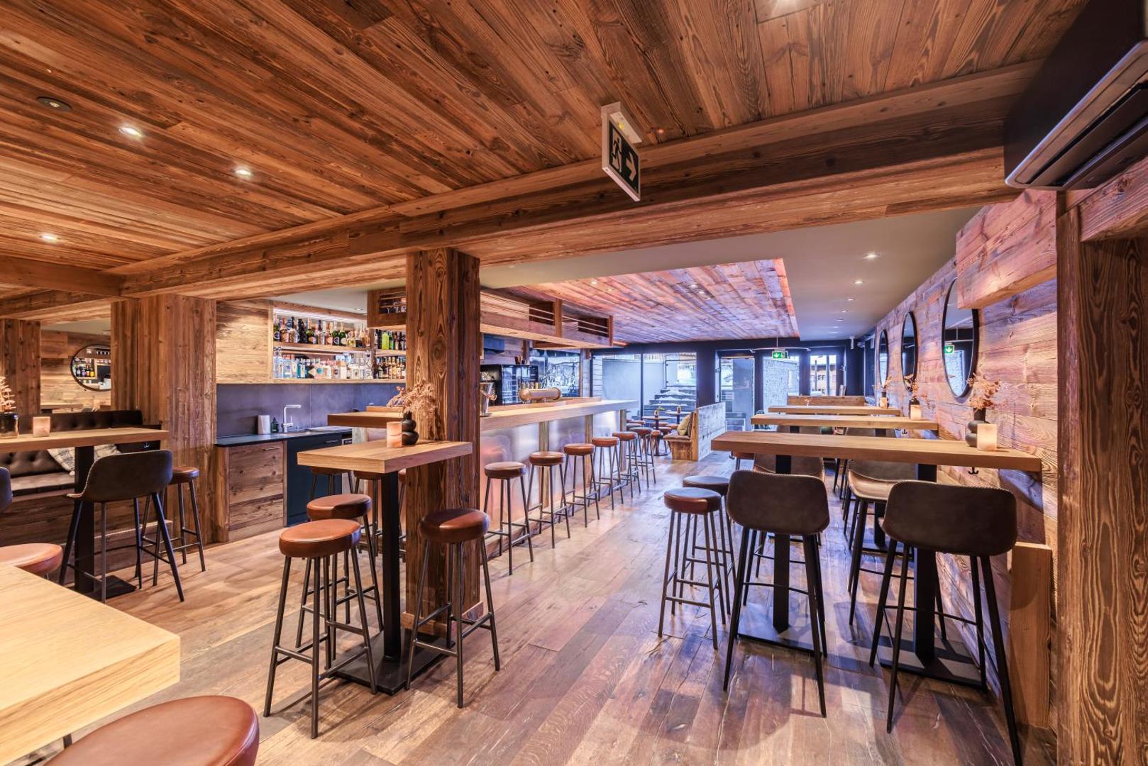 No 8 Bed & Bar 5