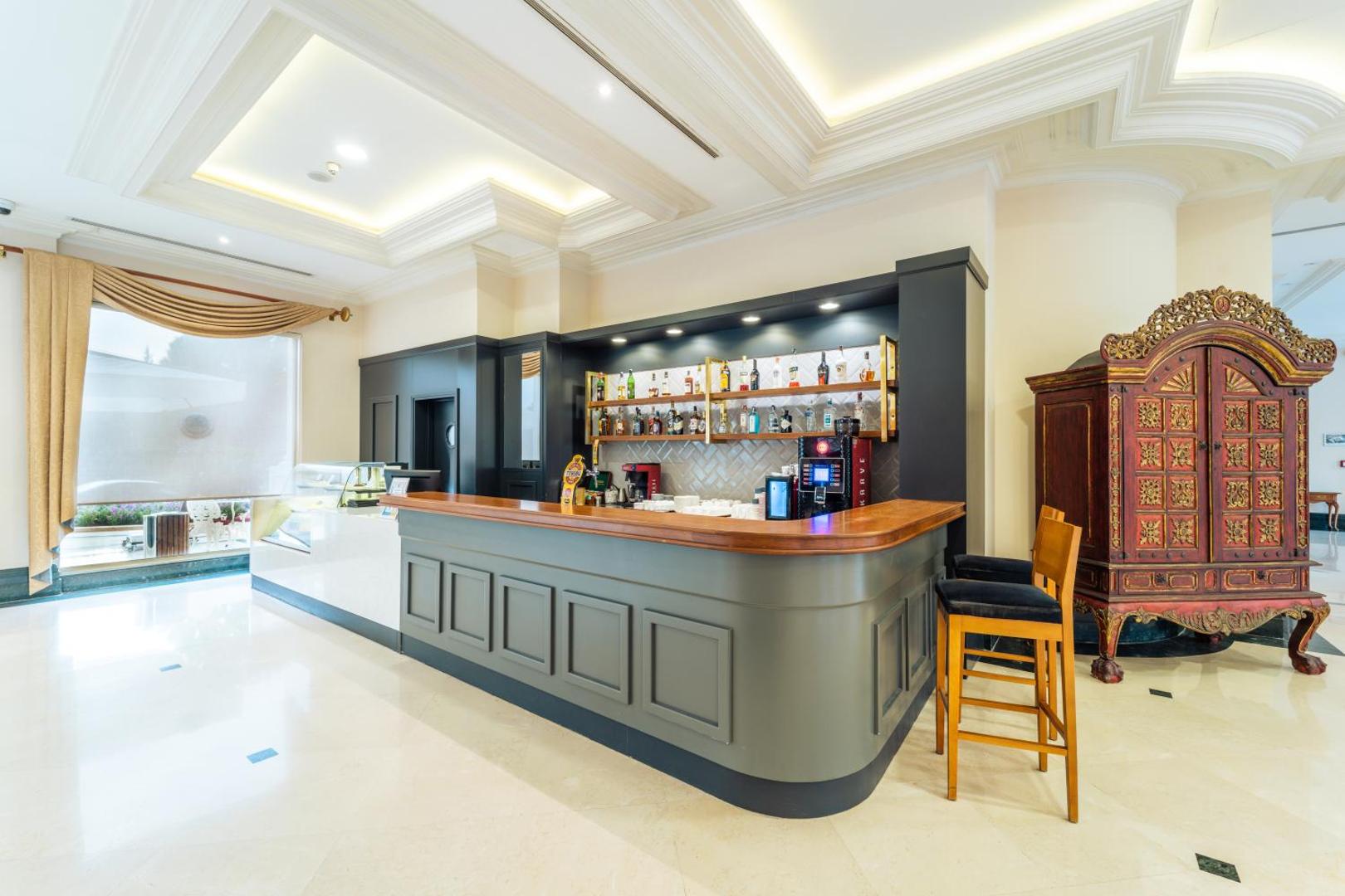 IC Hotels Airport 5