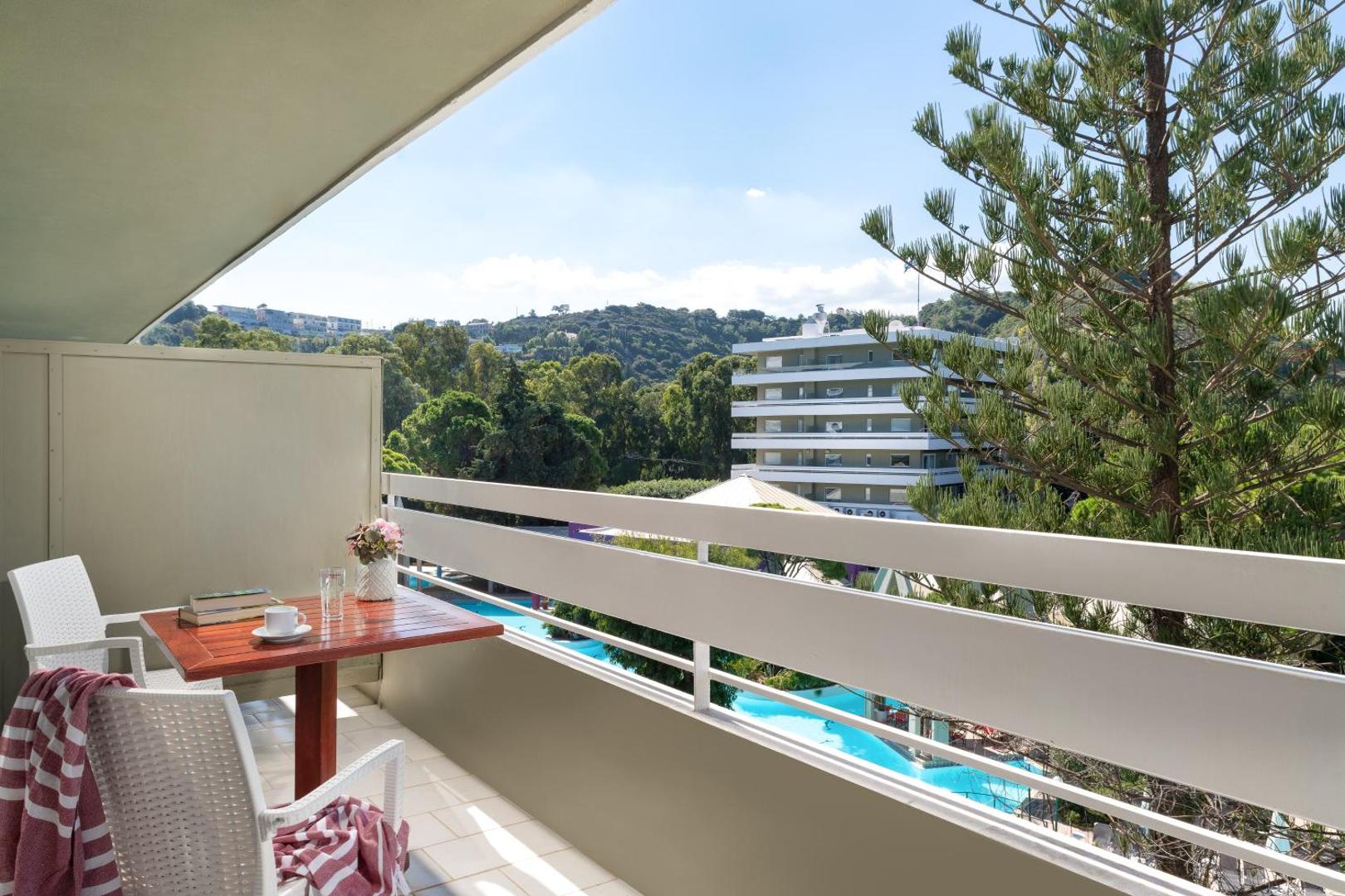 Dionysos Hotel 8