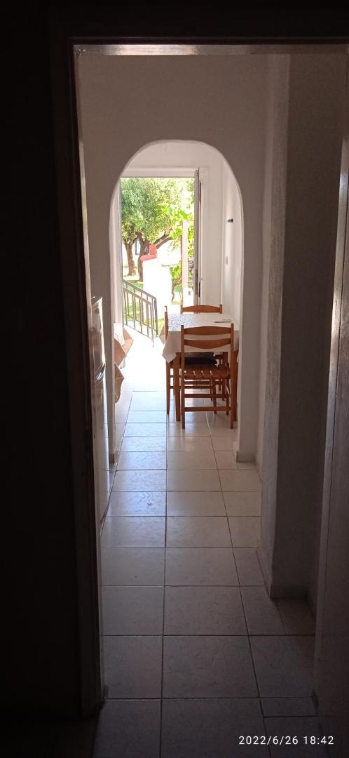 Lemonis House 8