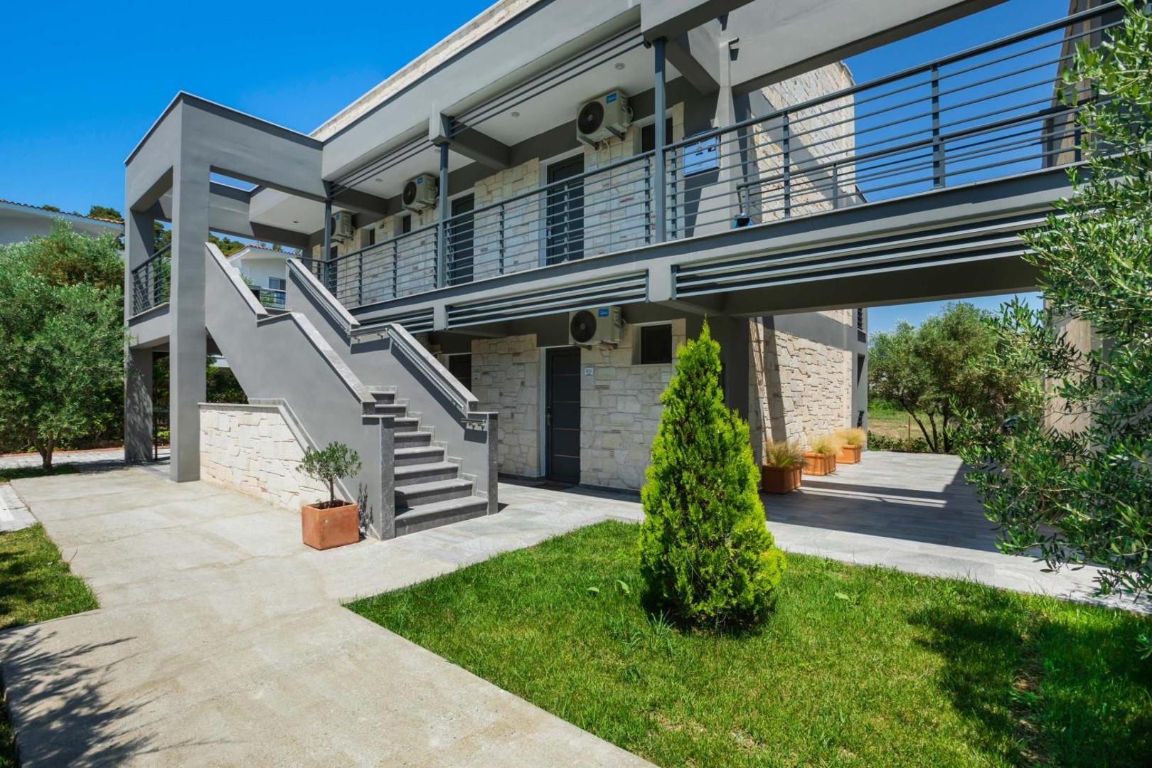 NewStory Suites Possidi 6