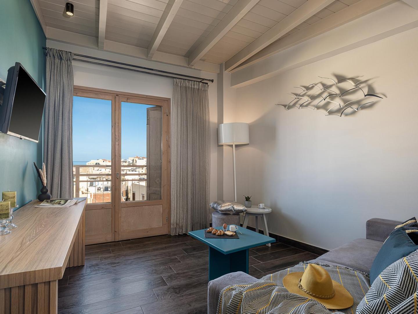 Elia Bettolo Hotel 6