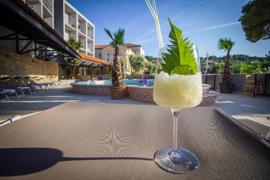 Hotel Lumbarda 6