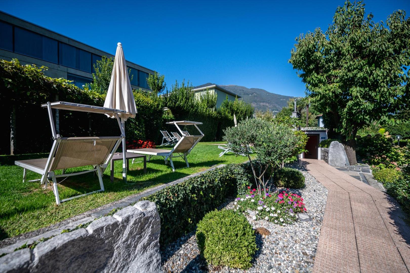Ascona Lodge, Pool & Garden Retreat 8