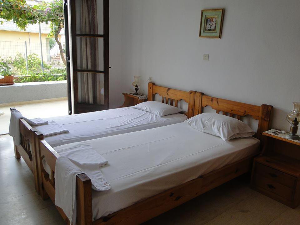 Paradise Inn 3