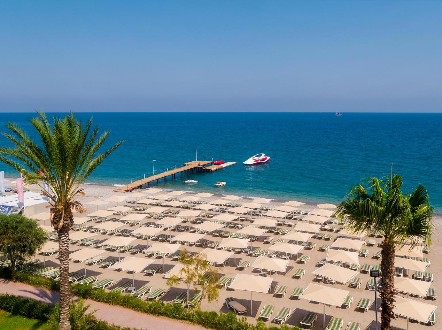 L'Oceanica Beach Resort 8