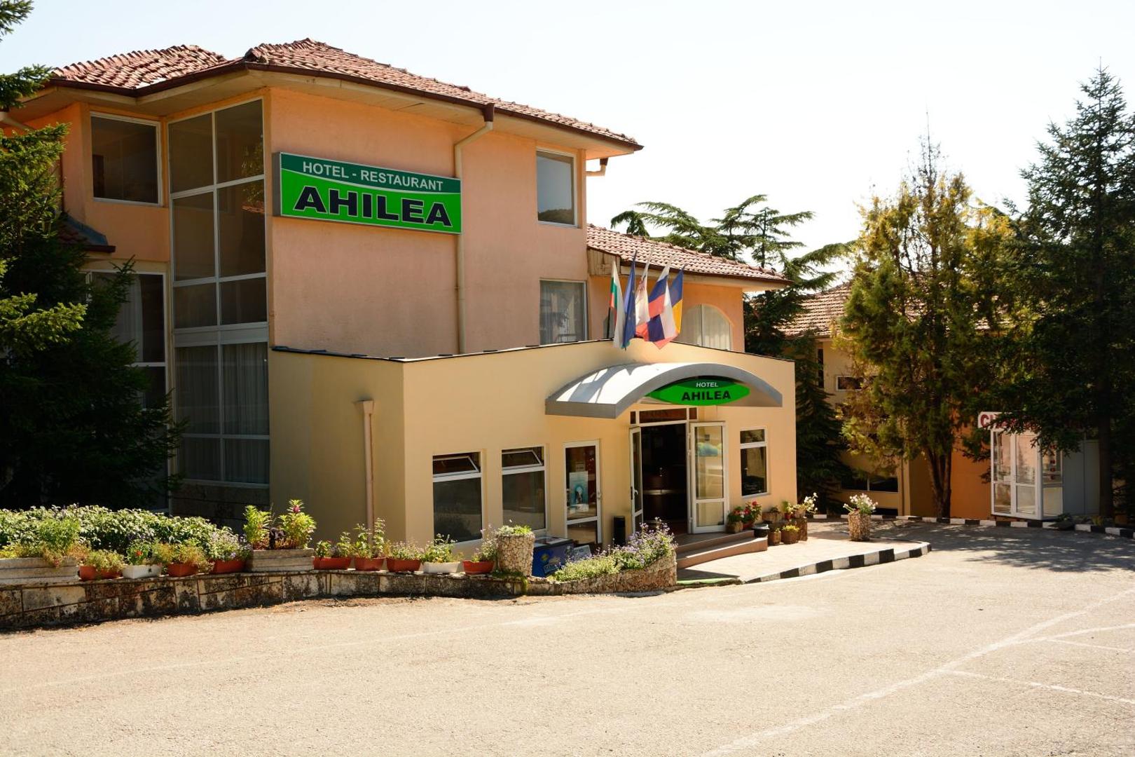 Ahilea Hotel - Free Pool Access 2