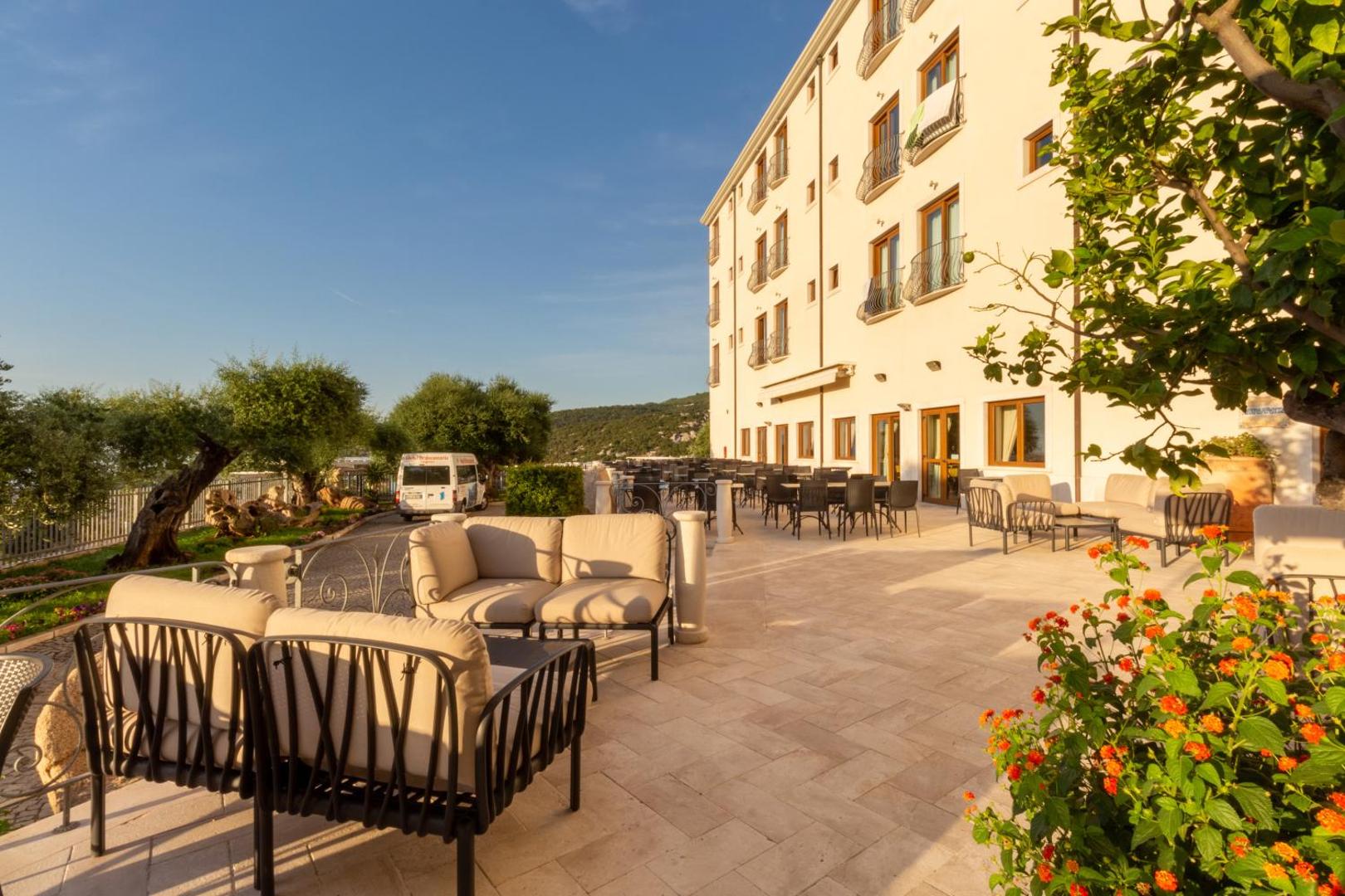 Hotel Brancamaria 8