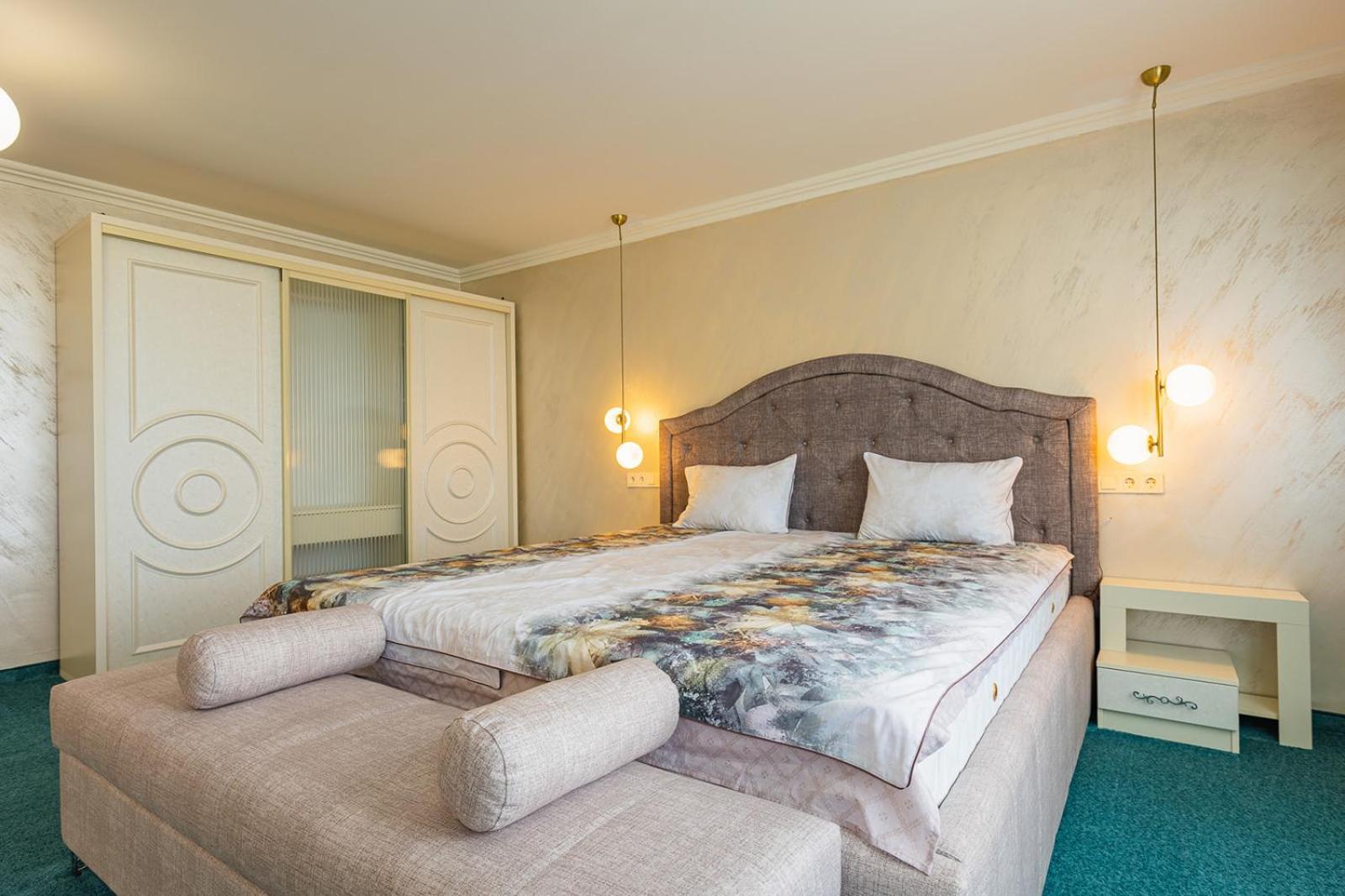 Lecardo Hotel 3