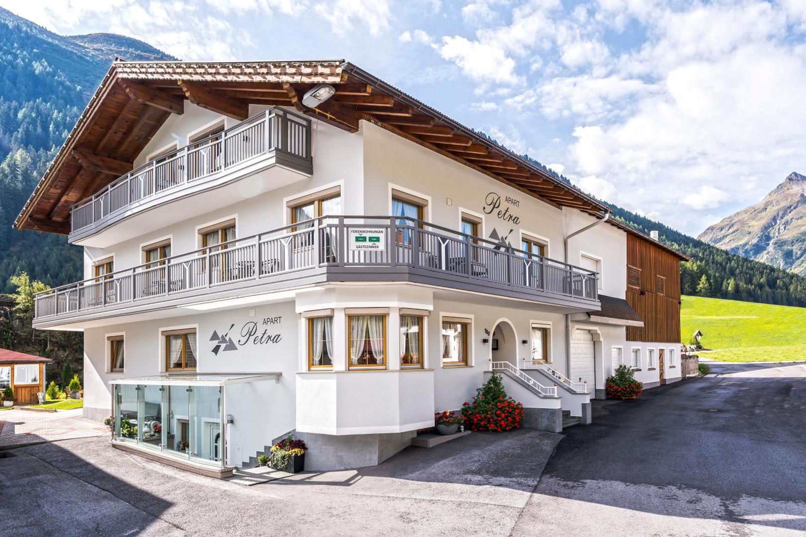 Apart Petra Silvretta Premium - Card Betrieb 2
