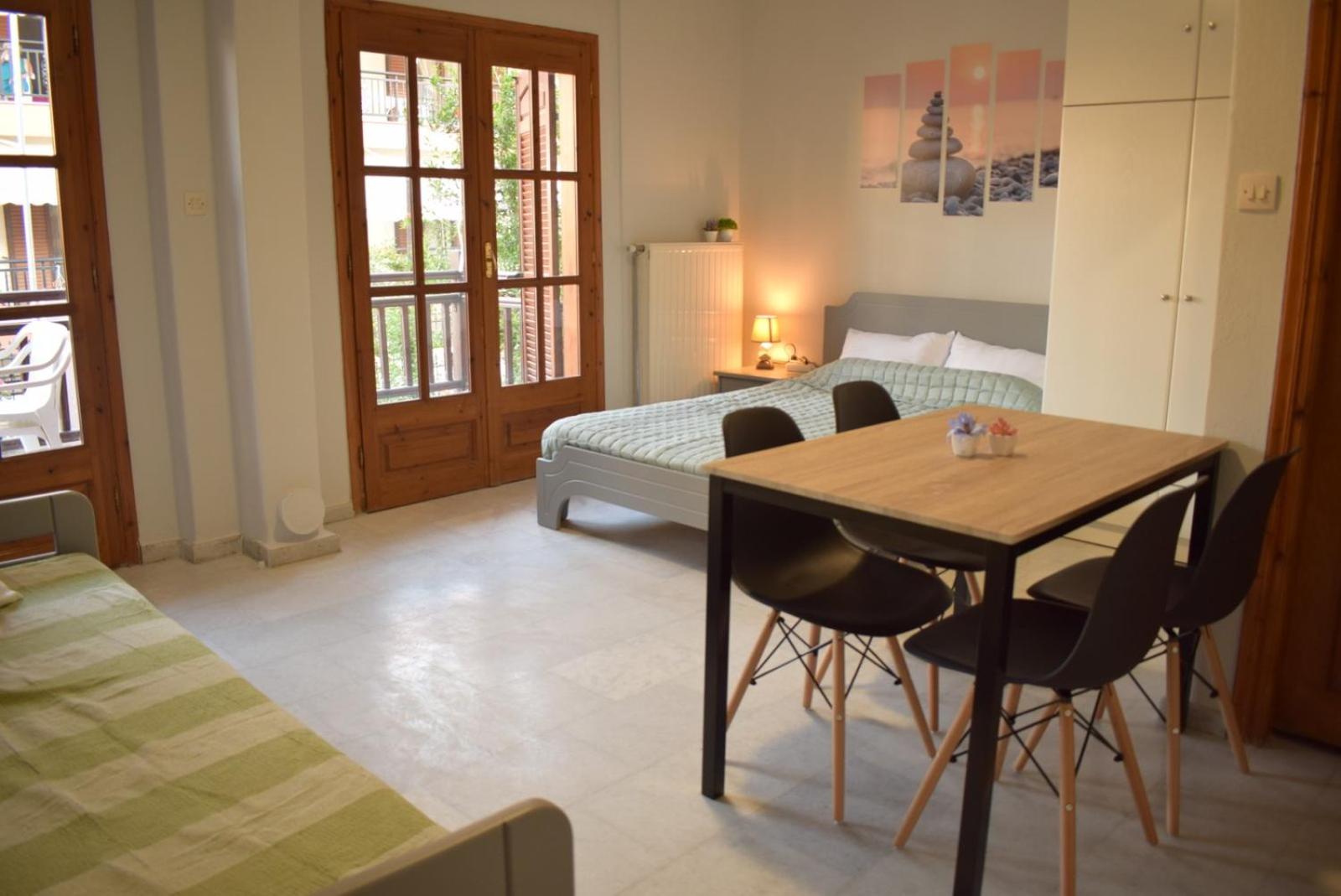 Iris House 8