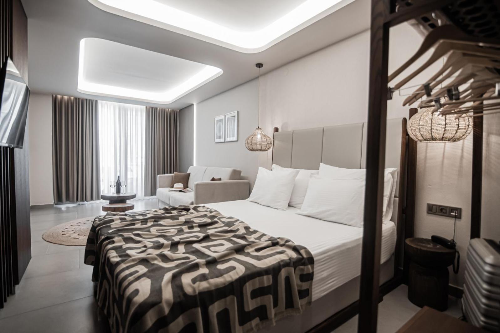 King's & Queen's Afitos - Suites With Private Pool 3
