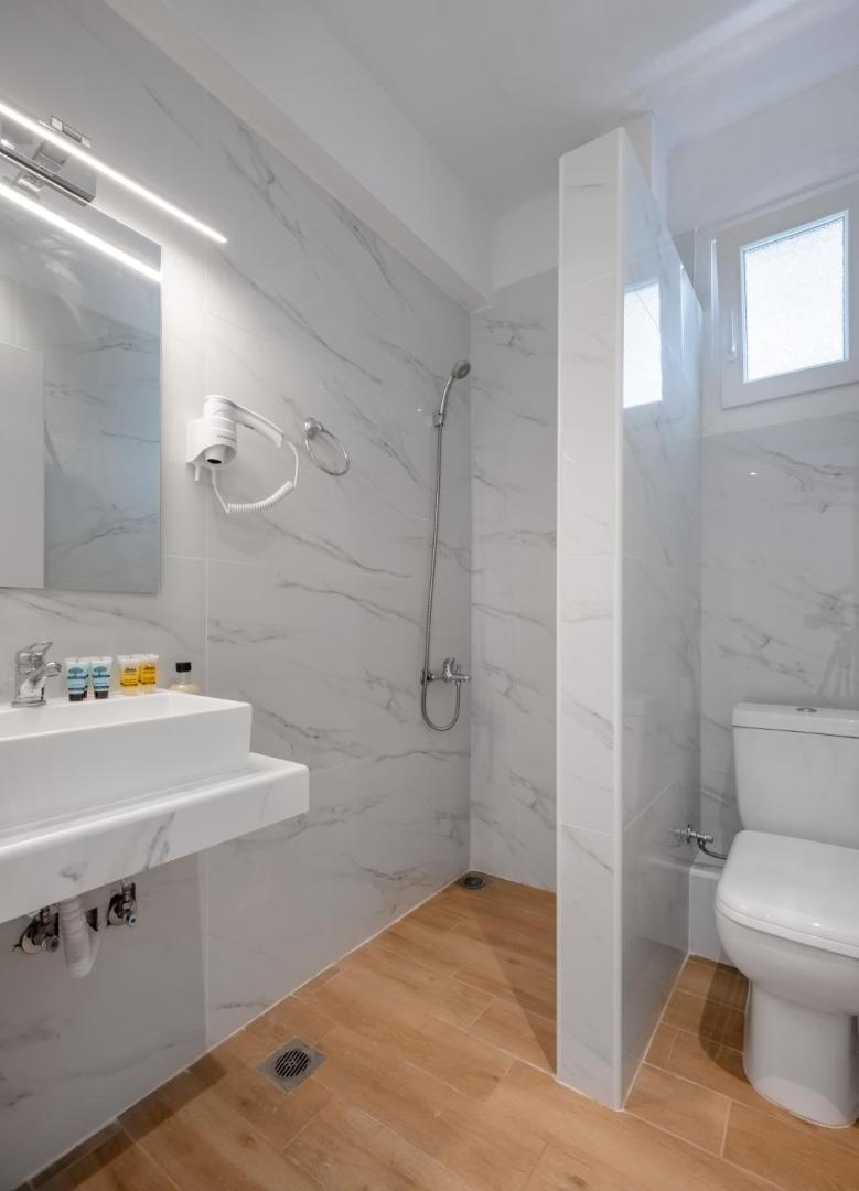Aiora Suites 8
