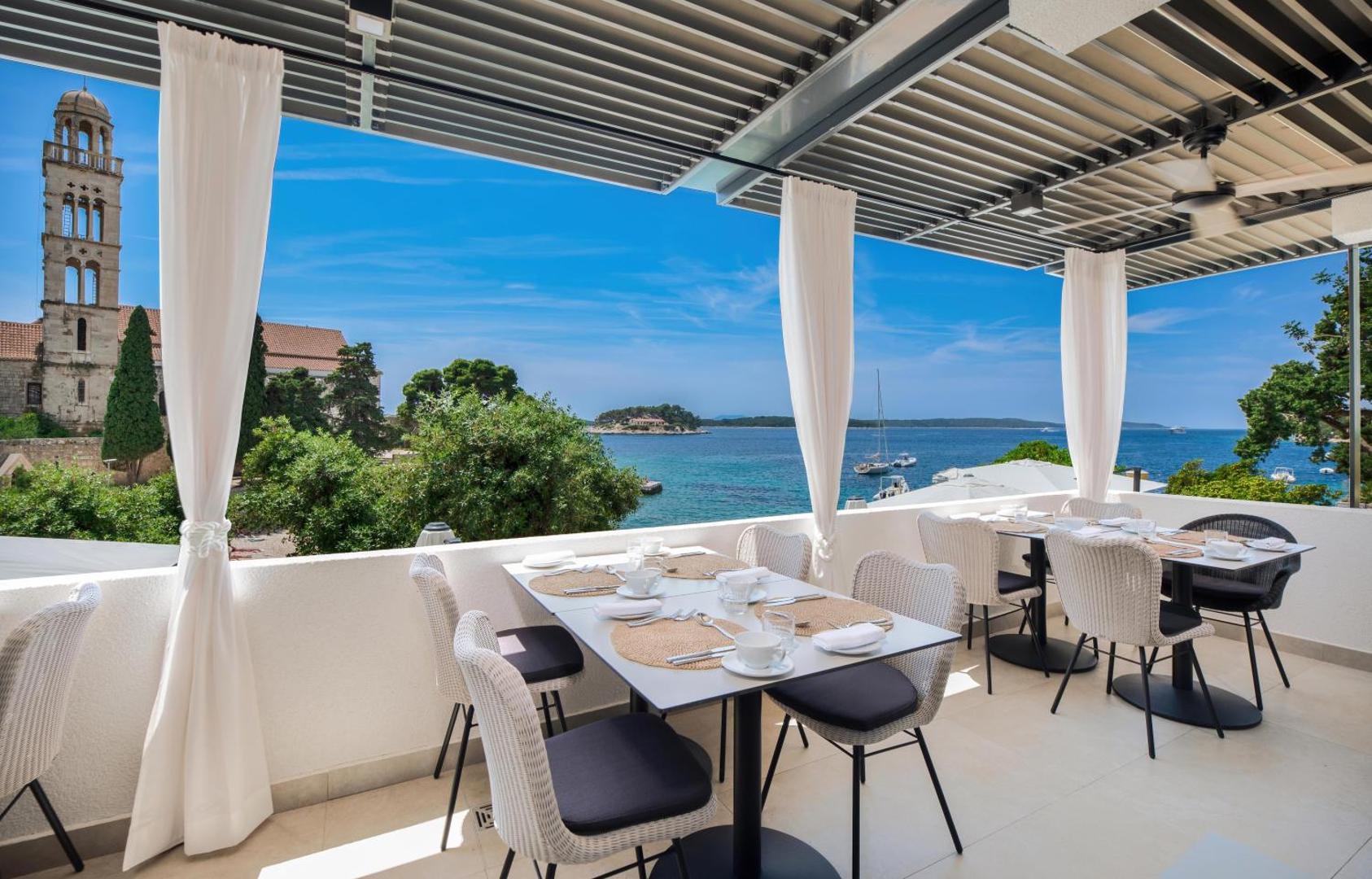 Beach Bay Hvar Hotel 8