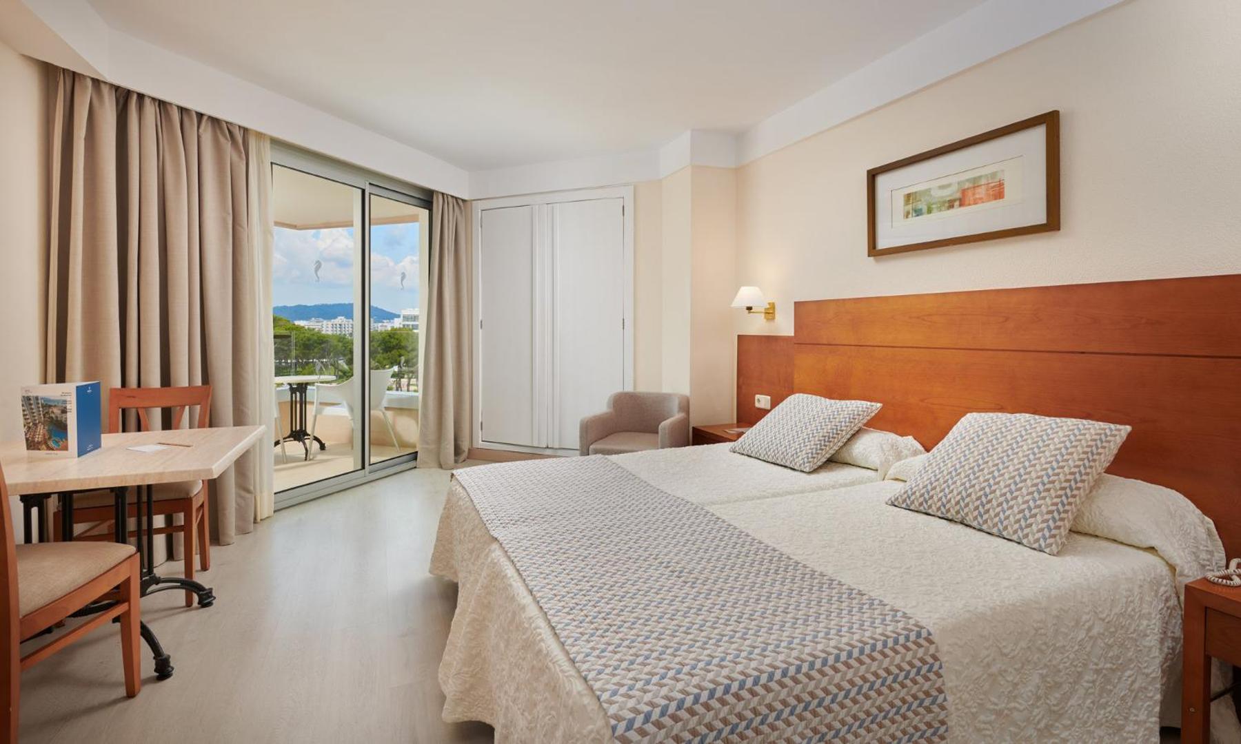 Hipotels Bahía Grande Aparthotel 3