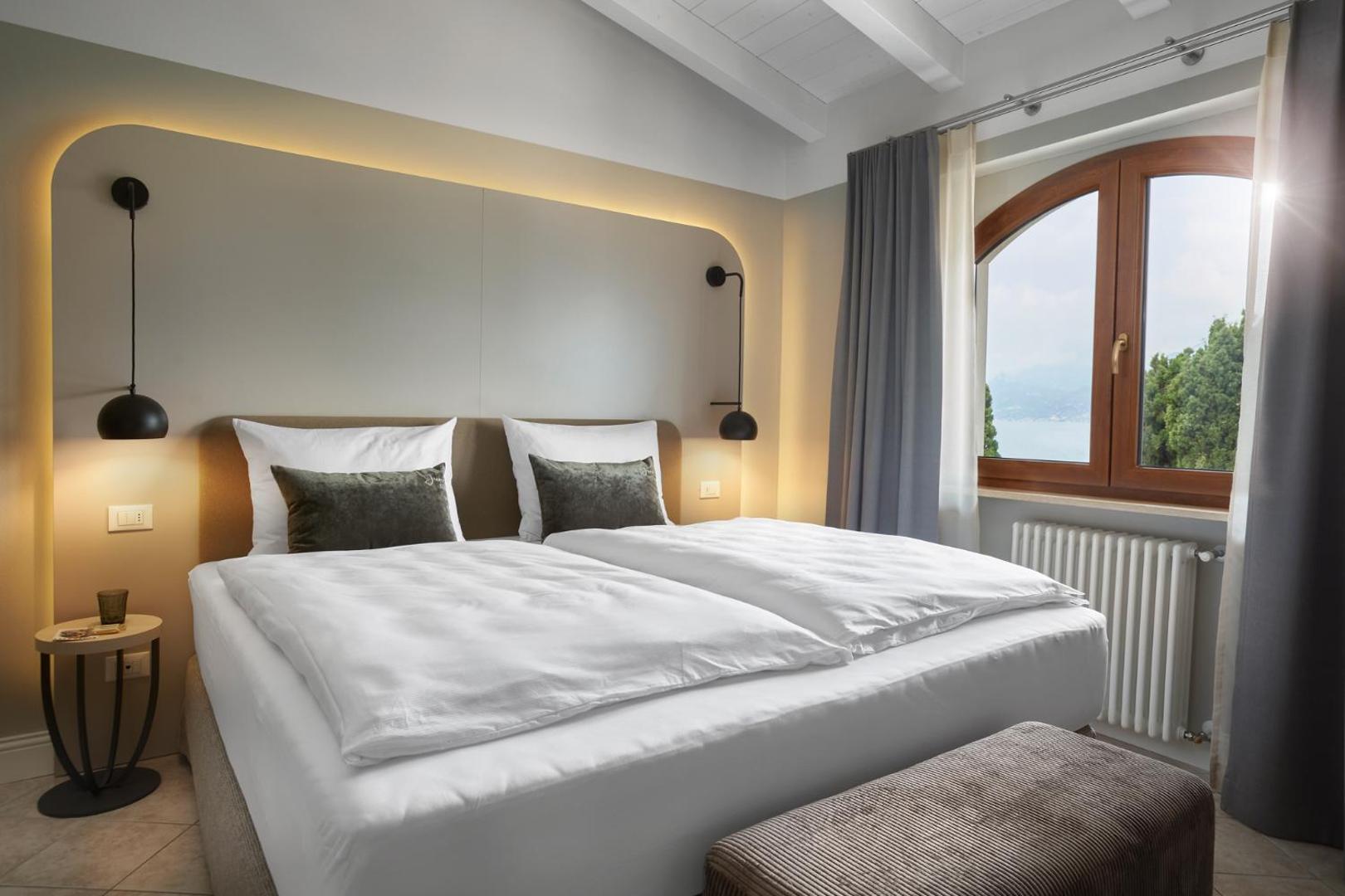 June Stay Lake Garda 3