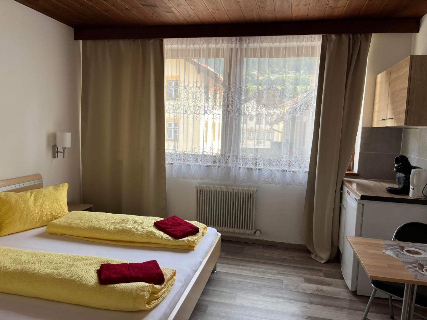 Pension Steiner, 6143 Matrei am Brenner, Brennerstr 18b!Check-in between 15 - 21 o'clock!! No breakfast 3