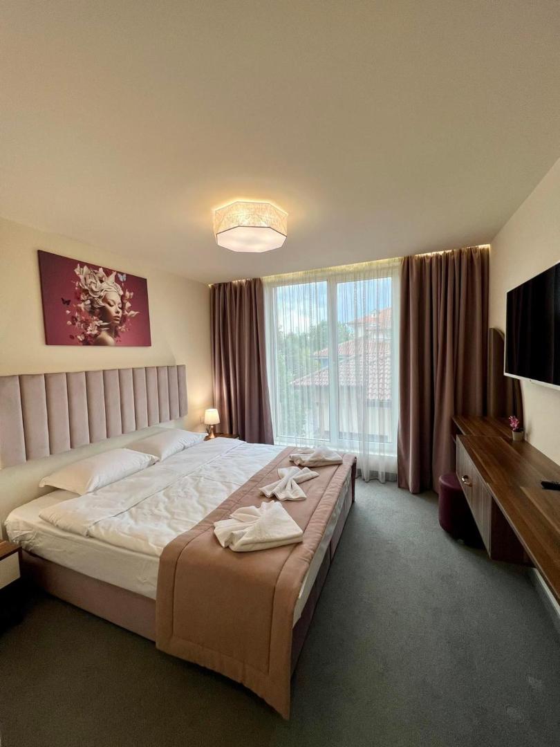 Floral Boutique Hotel 3