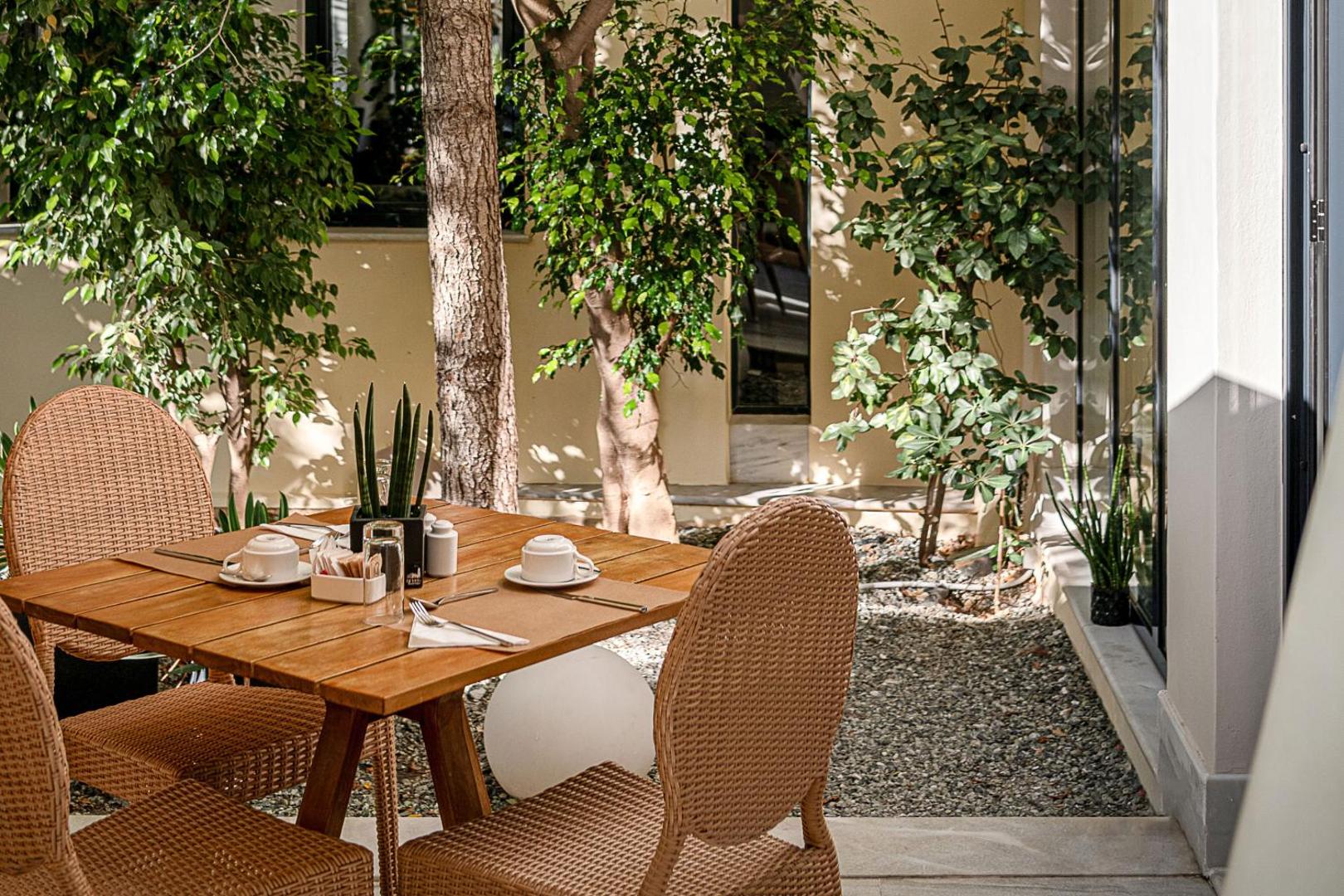 Avra City Boutique Hotel 4