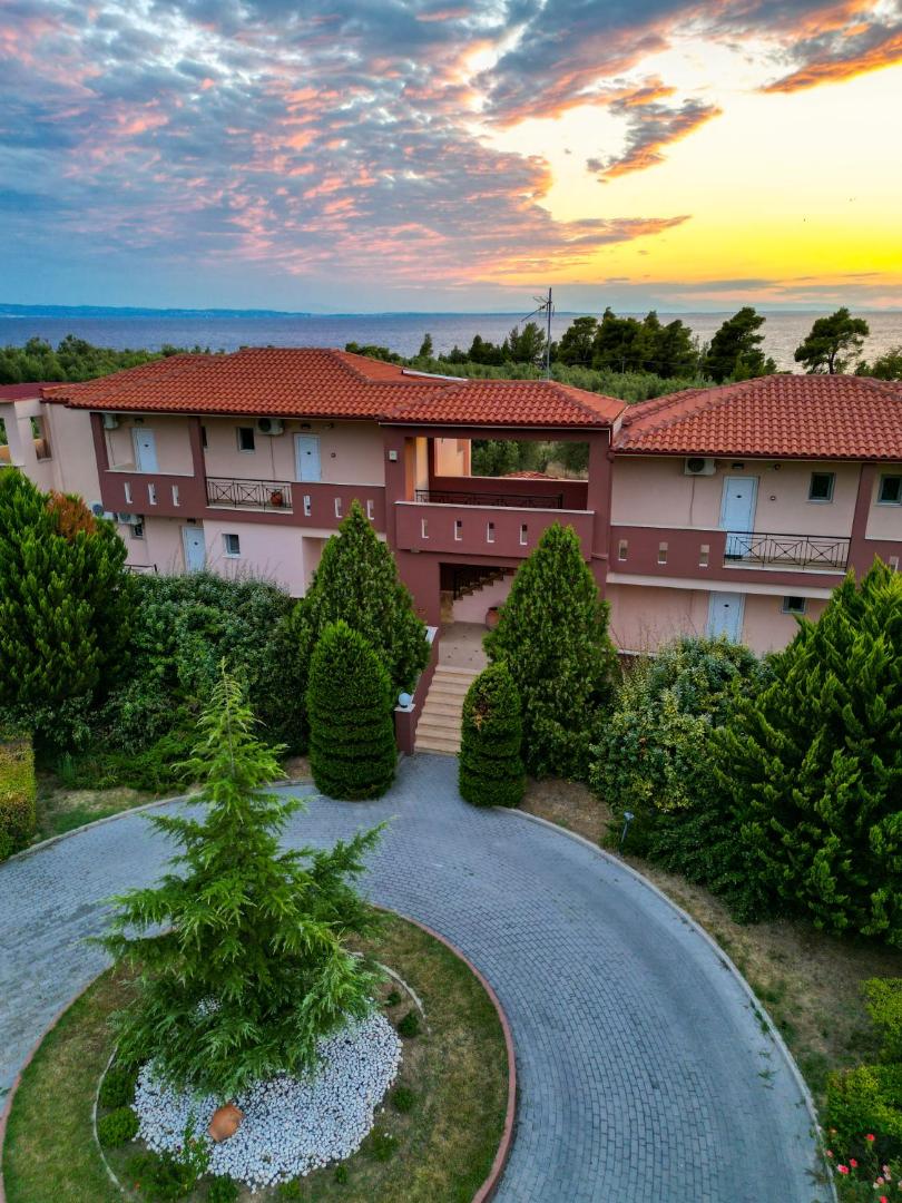 Agrili Apartments & Rooms 8