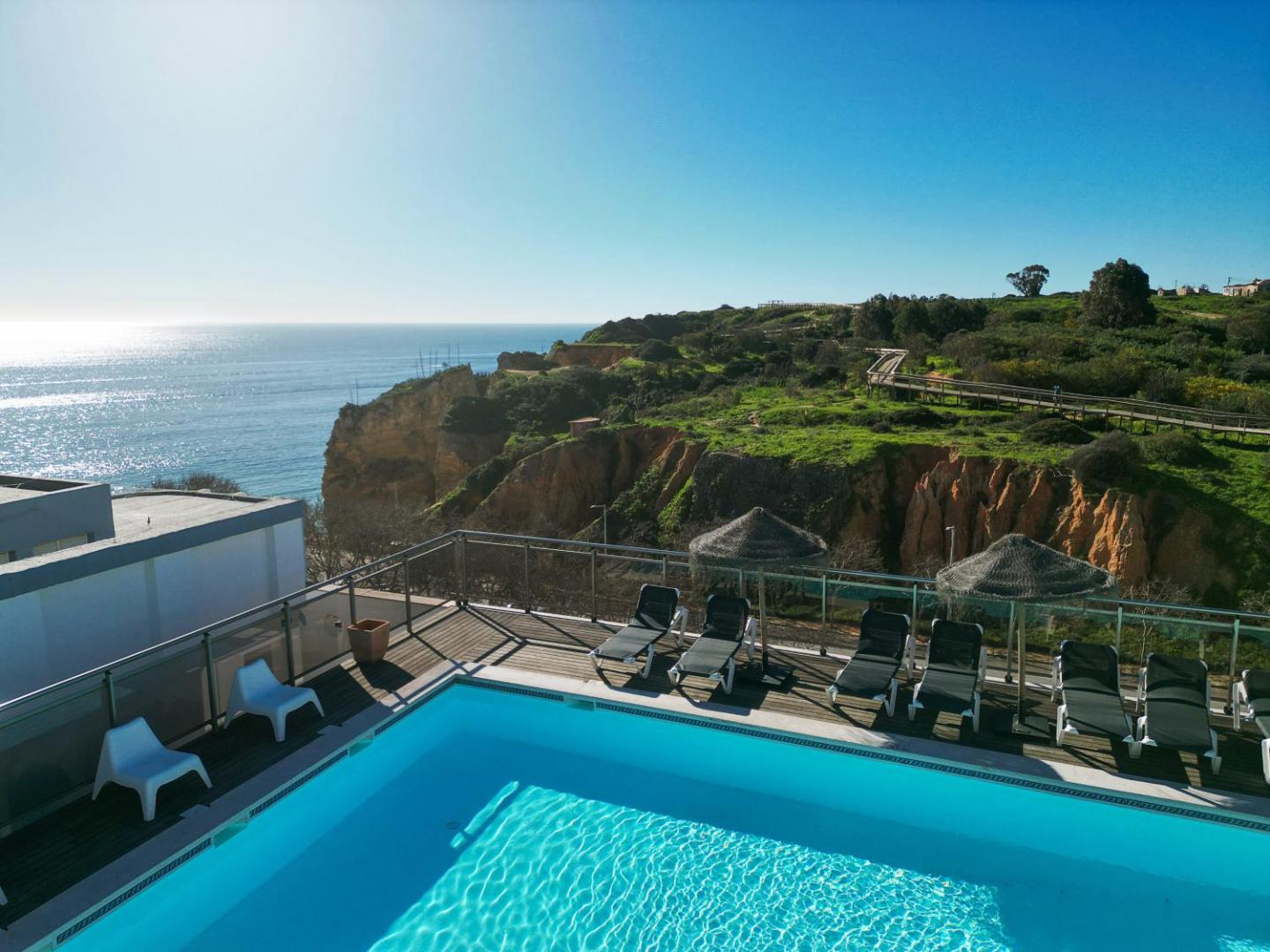 Carvi Beach Hotel 5