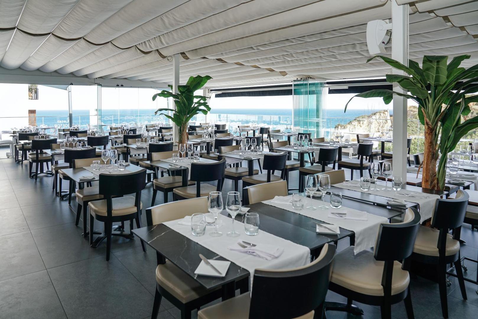 Carvi Beach Hotel 6