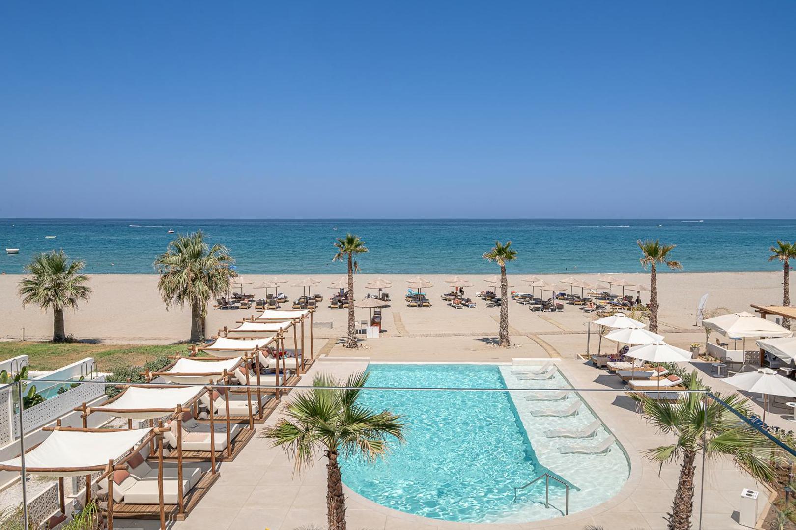 Iperion Beach Hotel 8