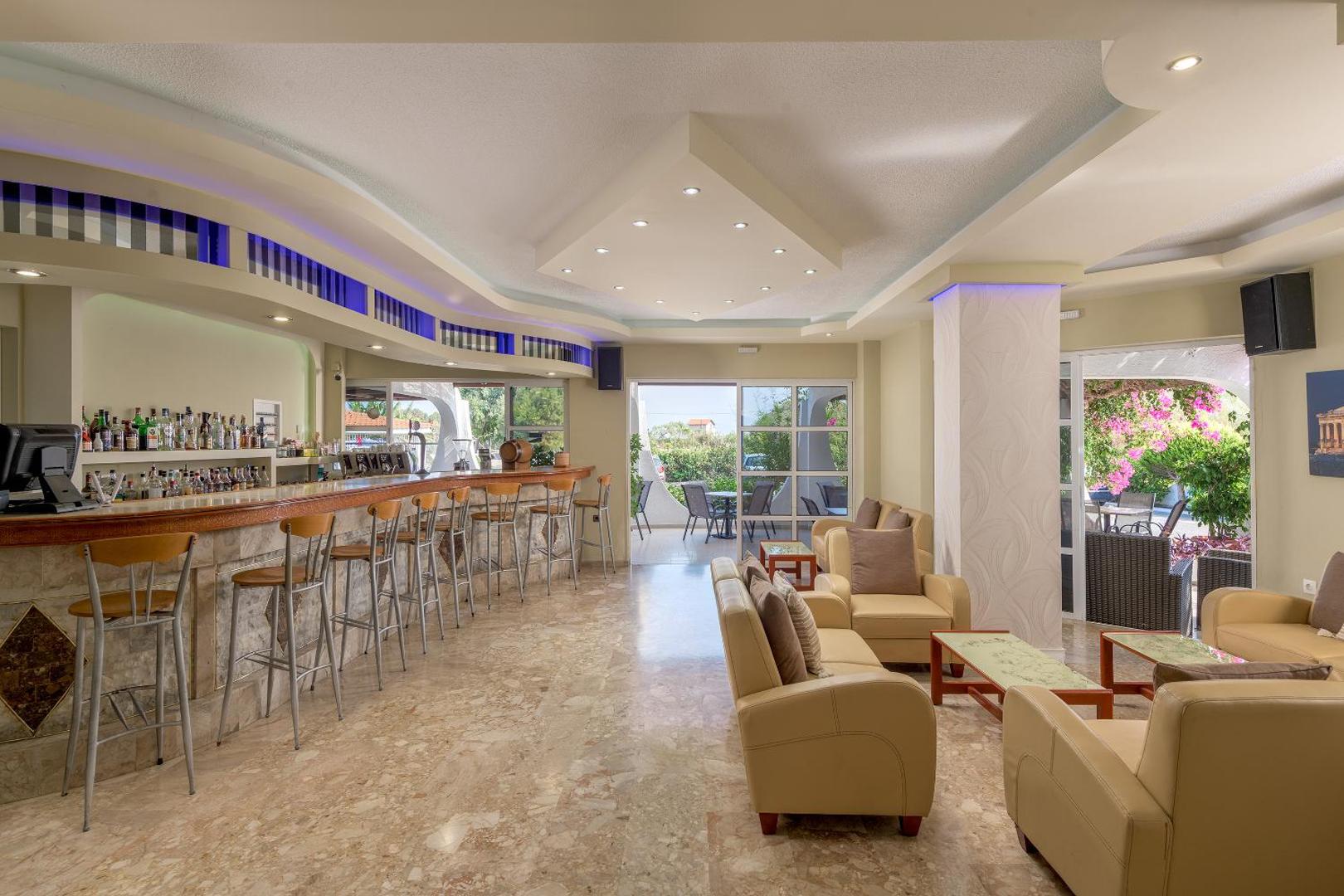 Nirvana Beach Hotel 6